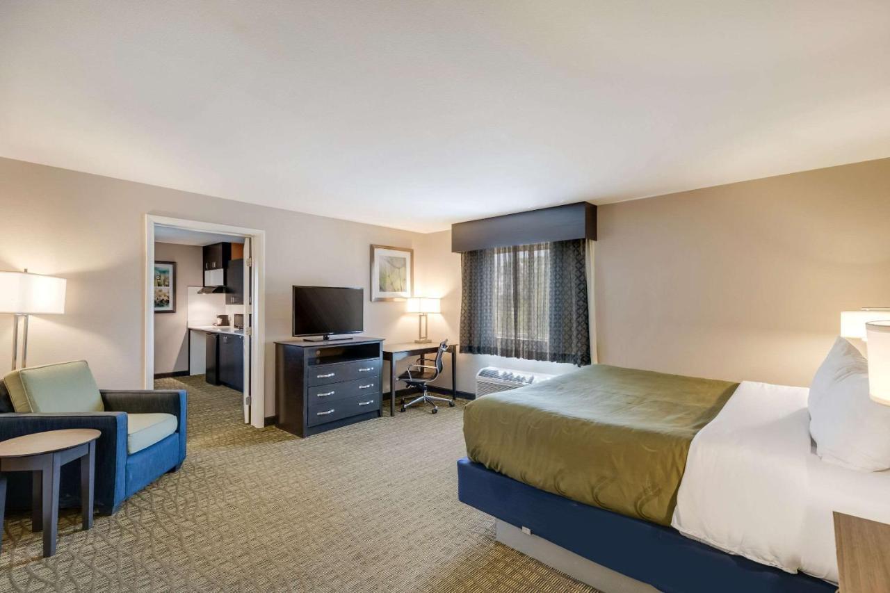 Quality & Hotel